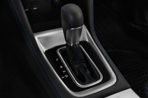 Subaru Levorg (Baujahr 2017) Sport 5 Türen Schalthebel