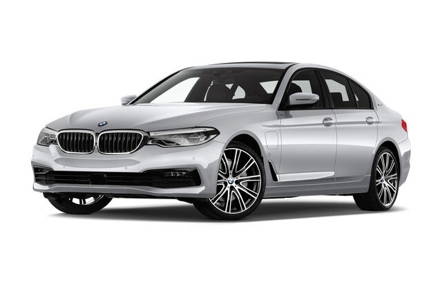 BMW 5 Series Plug-In Hybrid (Baujahr 2018) Sport Line 4 Türen seitlich vorne mit Felge