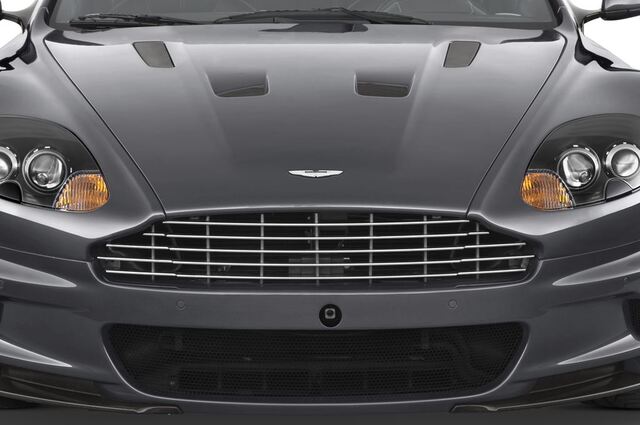 Aston Martin DBS (Baujahr 2010) - 2 Türen Kühlergrill und Scheinwerfer