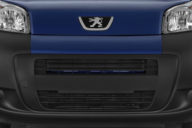Peugeot Bipper (Baujahr 2010) - 5 Türen Kühlergrill und Scheinwerfer