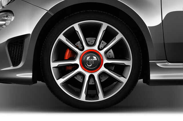 Abarth 595 (Baujahr 2018) Turismo 3 Türen Reifen und Felge