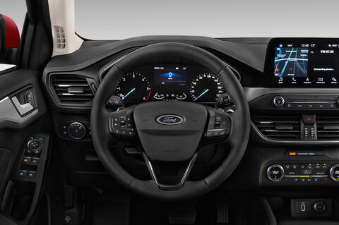Ford Focus (Baujahr 2018) Titanium 5 Türen Lenkrad