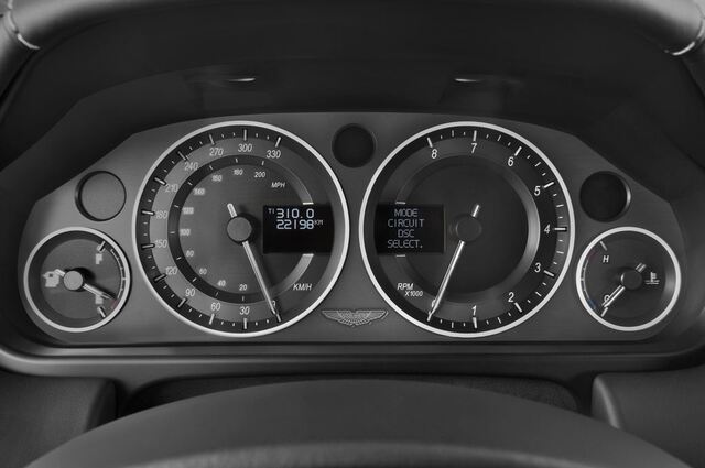 Aston Martin DBS (Baujahr 2010) - 2 Türen Tacho und Fahrerinstrumente