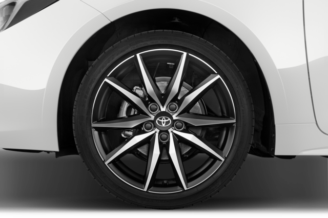 Toyota Corolla Hybrid (Baujahr 2023) GR Sport 5 Türen Reifen und Felge