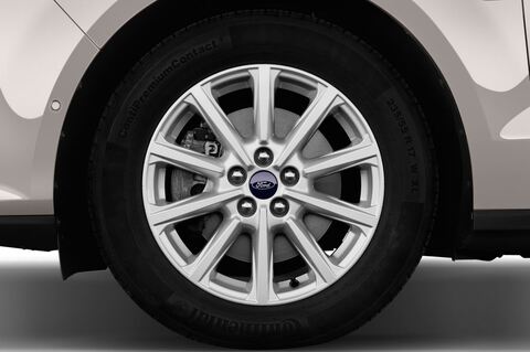 Ford S-Max (Baujahr 2016) Titanium 5 Türen Reifen und Felge