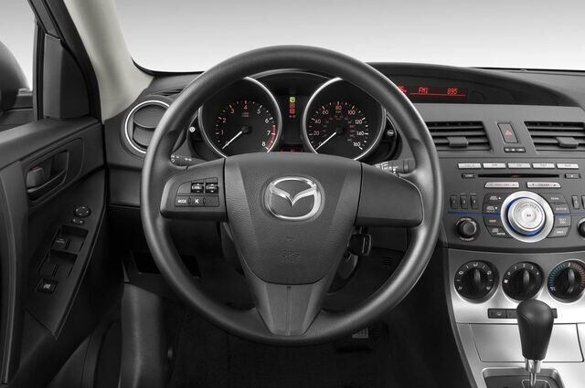 Mazda Mazda3 (Baujahr 2009) Center-Line 4 Türen Lenkrad