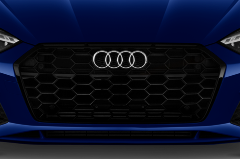 Audi A5 Coupe (Baujahr 2021) S Line 2 Türen Kühlergrill und Scheinwerfer