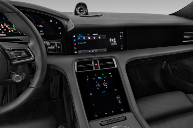 Porsche Taycan (Baujahr 2022) 4S Sport Turismo 5 Türen Radio und Infotainmentsystem