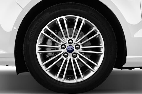 Ford S-Max Vignale (Baujahr 2018) - 5 Türen Reifen und Felge