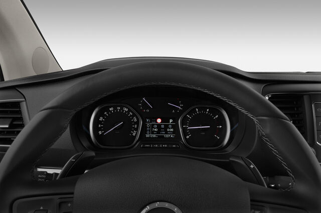 Opel Zafira Life (Baujahr 2019) Innovation 5 Türen Tacho und Fahrerinstrumente