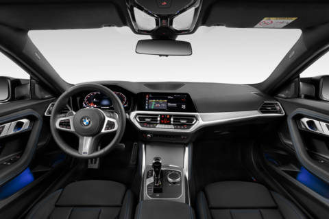BMW 2 Series (Baujahr 2022) M240i 2 Türen Cockpit und Innenraum