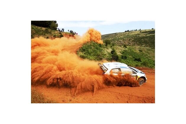 Volkswagen ist „Halbzeit-Meister“ in der Rallye-Weltmeisterschaft
