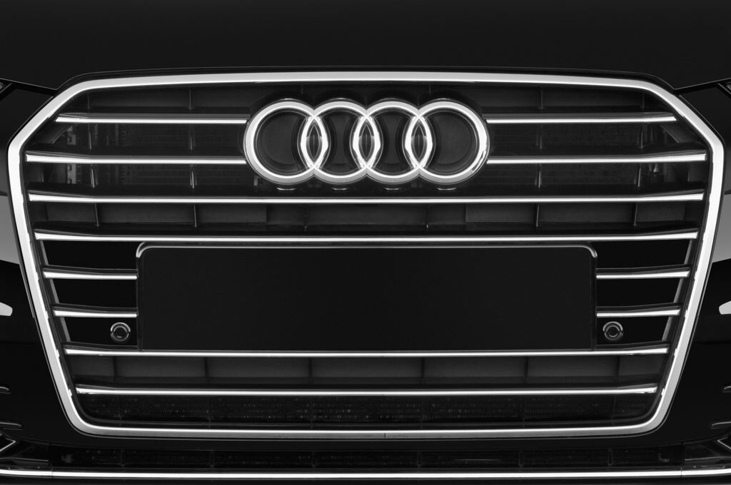 Audi A6 (Baujahr 2015) S Line 5 Türen Kühlergrill und Scheinwerfer