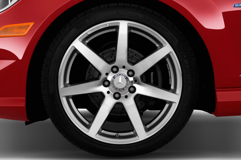 Mercedes C-Class (Baujahr 2013) Sport 4 Türen Reifen und Felge