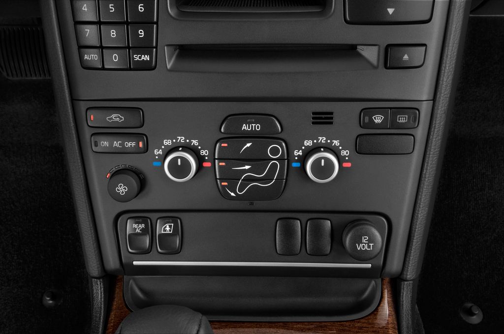 Volvo XC90 (Baujahr 2011) Executive 5 Türen Temperatur und Klimaanlage