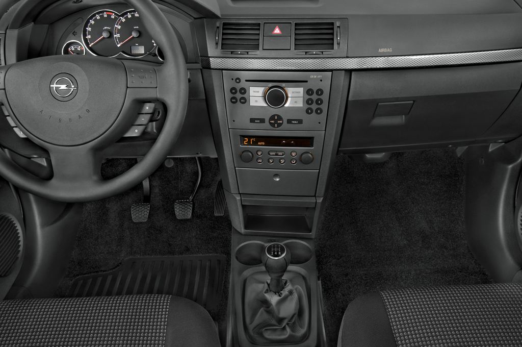 Opel Meriva (Baujahr 2010) Selection 5 Türen Mittelkonsole