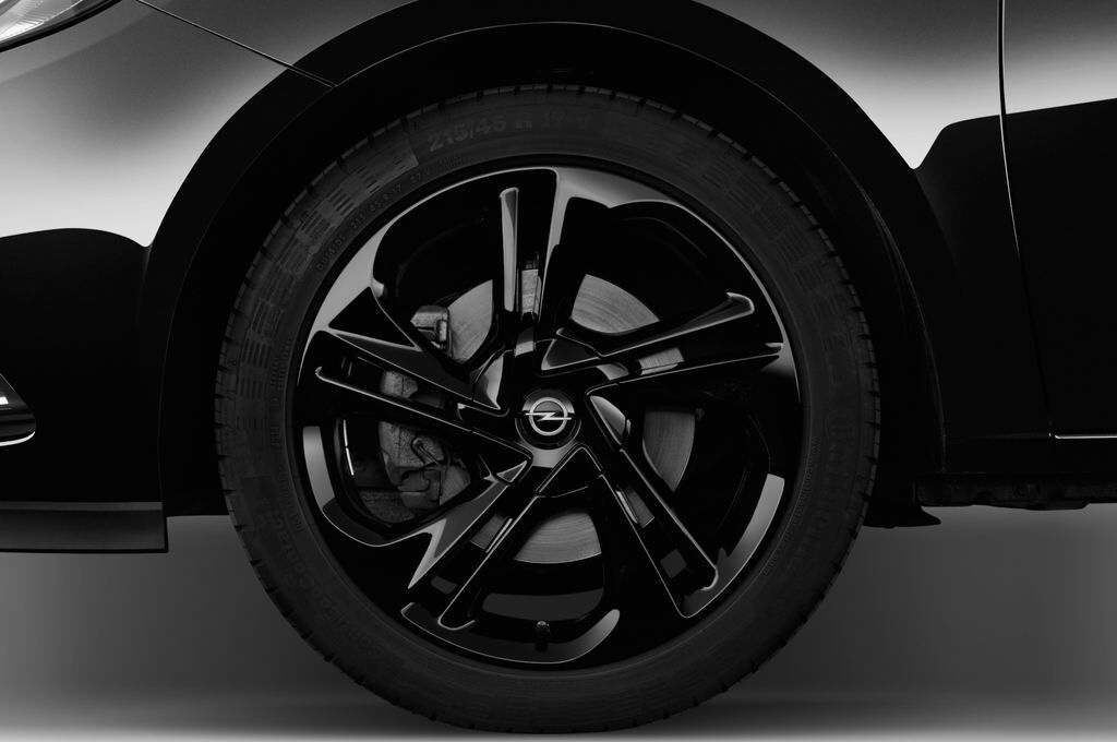 Opel Corsa (Baujahr 2016) Color Edition 3 Türen Reifen und Felge