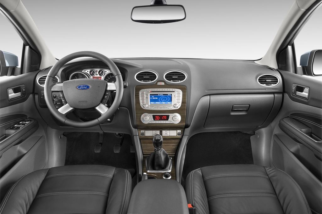 Ford Focus (Baujahr 2011) Ghia 5 Türen Cockpit und Innenraum