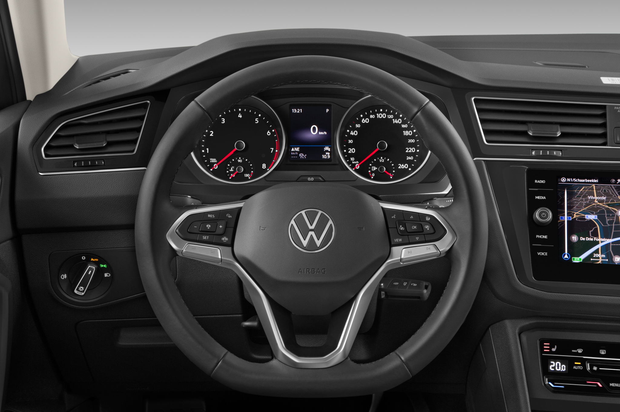 Volkswagen Tiguan (Baujahr 2021) Elegance 5 Türen Lenkrad