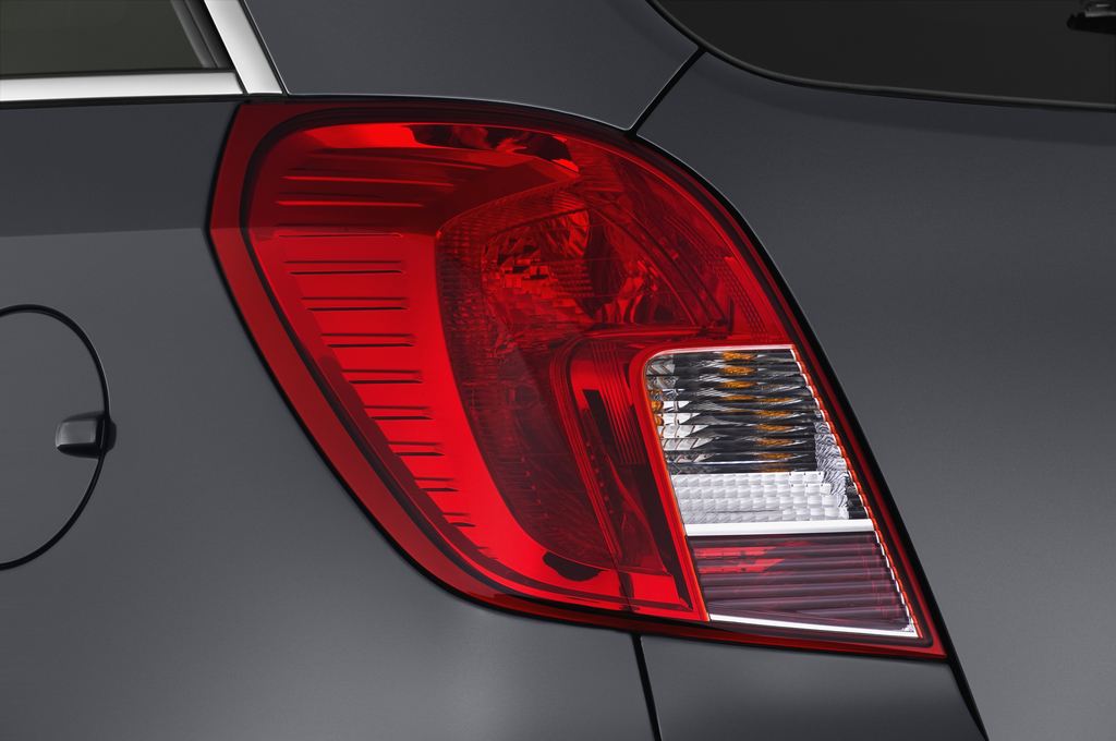 Opel Antara (Baujahr 2011) Design Edition 5 Türen Rücklicht