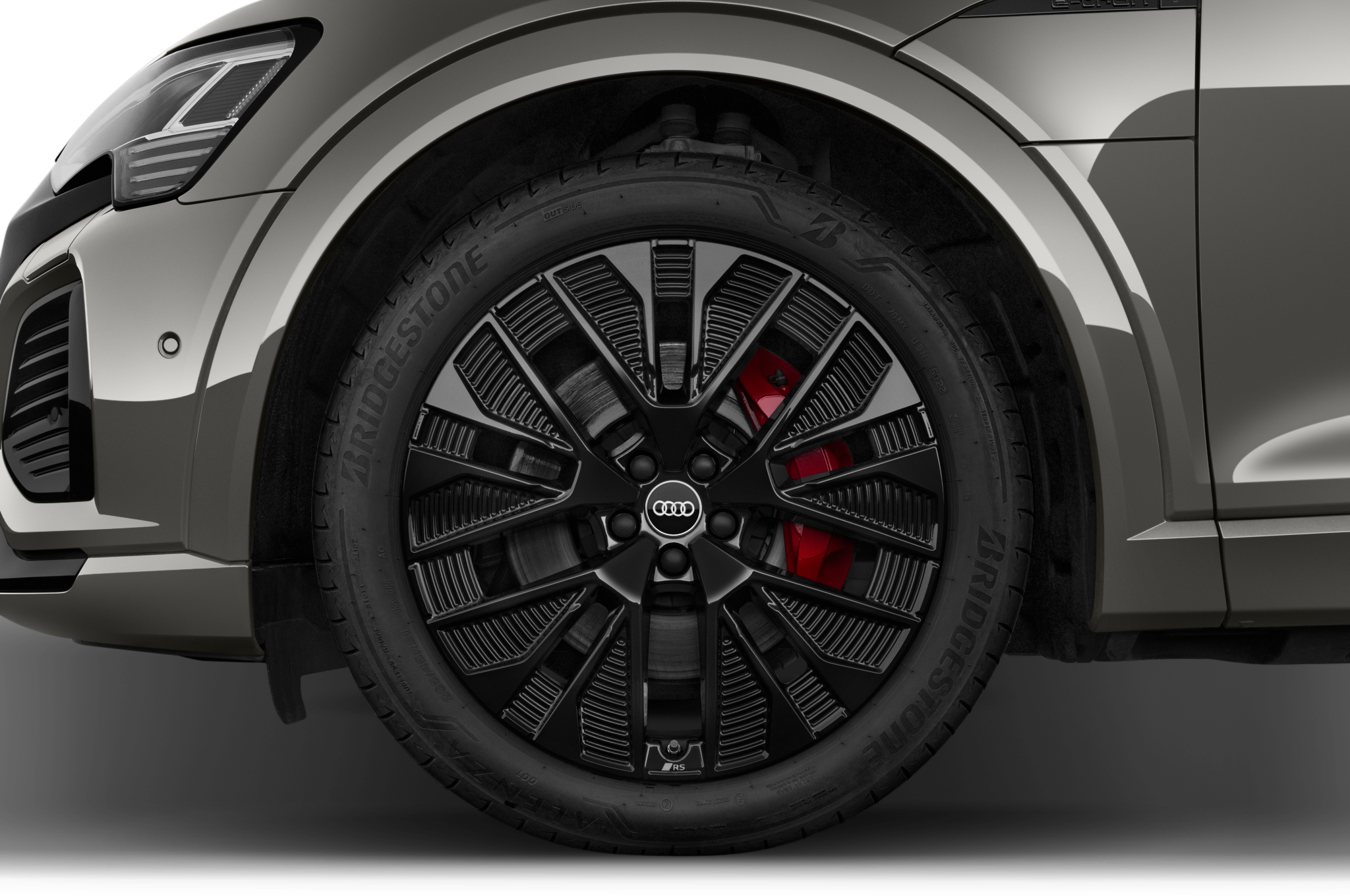 Audi Q8 e-tron Sportback (Baujahr 2023) Advanced 5 Türen Reifen und Felge