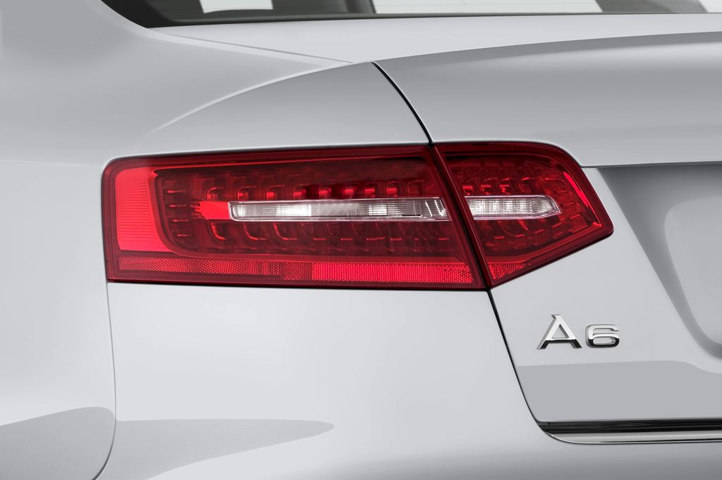 Audi A6 (Baujahr 2011) S Line 4 Türen Rücklicht