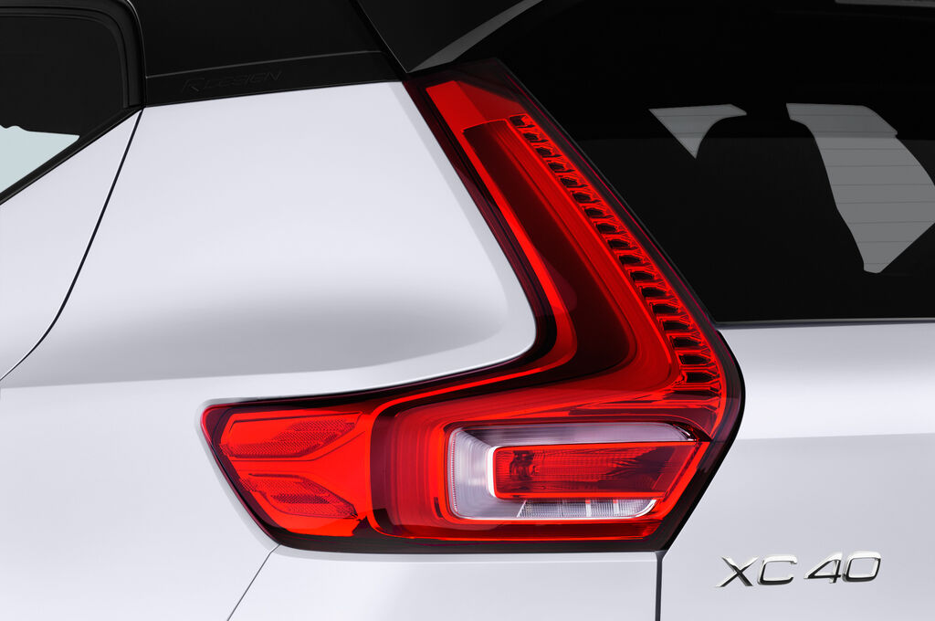 Volvo XC40 (Baujahr 2018) R-Design 5 Türen Rücklicht