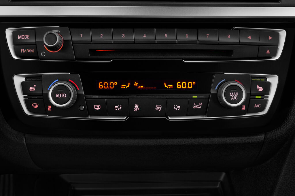 BMW 4 Series Gran Coupe (Baujahr 2018) Sport Line 5 Türen Temperatur und Klimaanlage