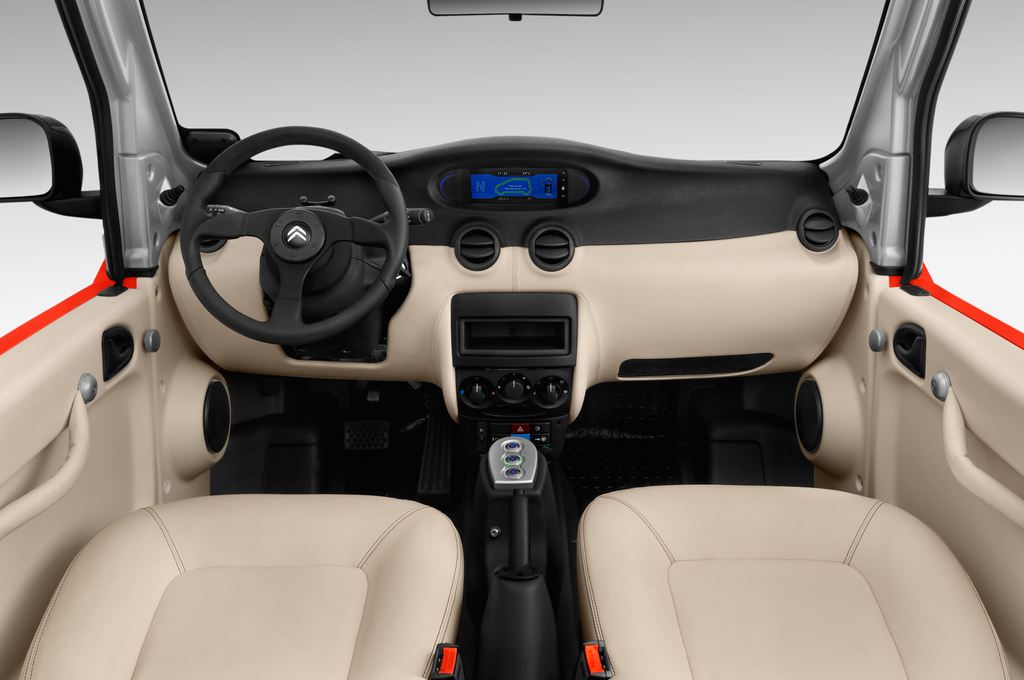 Citroen E-Mehari (Baujahr 2016) - 3 Türen Cockpit und Innenraum