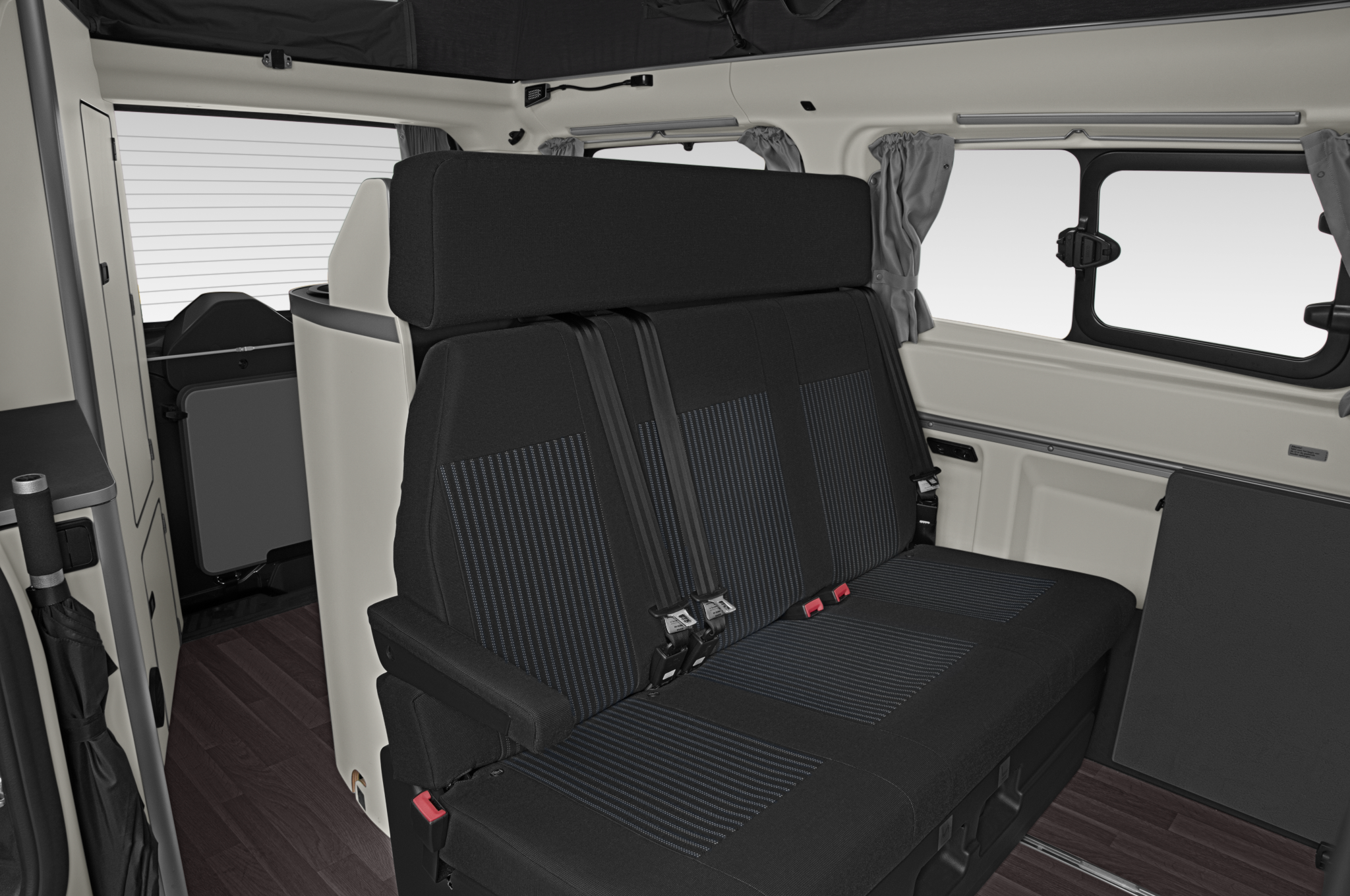 Ford Transit Custom (Baujahr 2020) Nugget 4 Türen Rücksitze