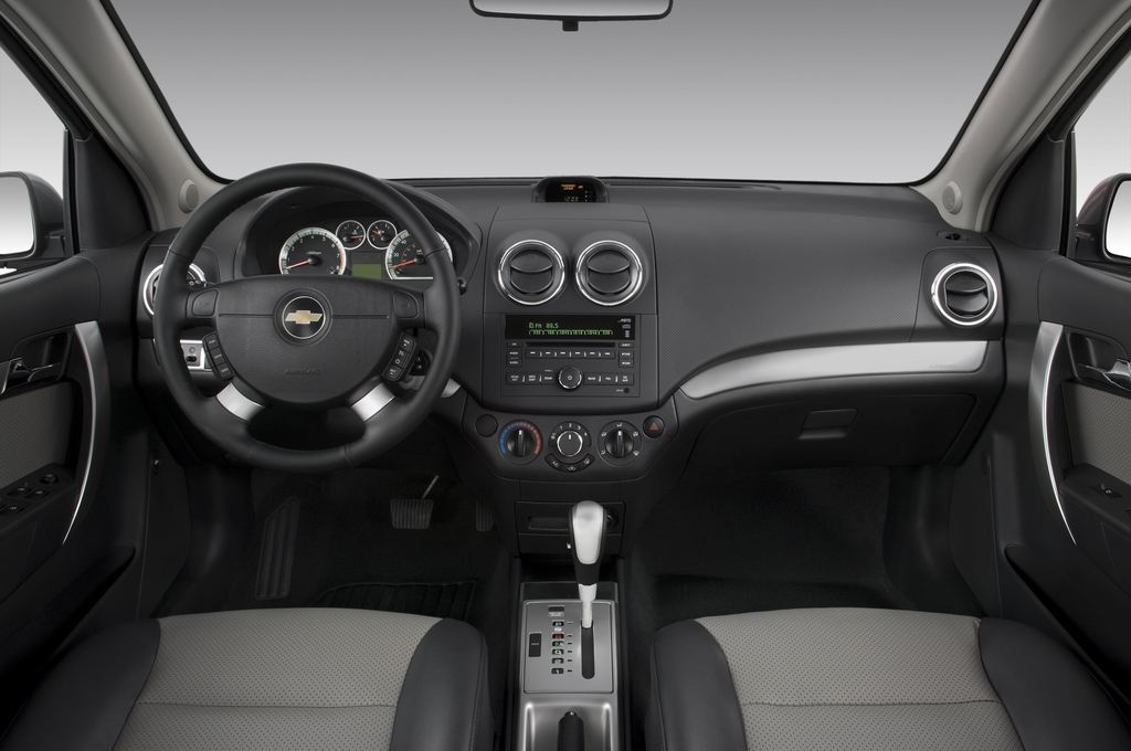 Chevrolet Aveo (Baujahr 2010) LT 4 Türen Cockpit und Innenraum