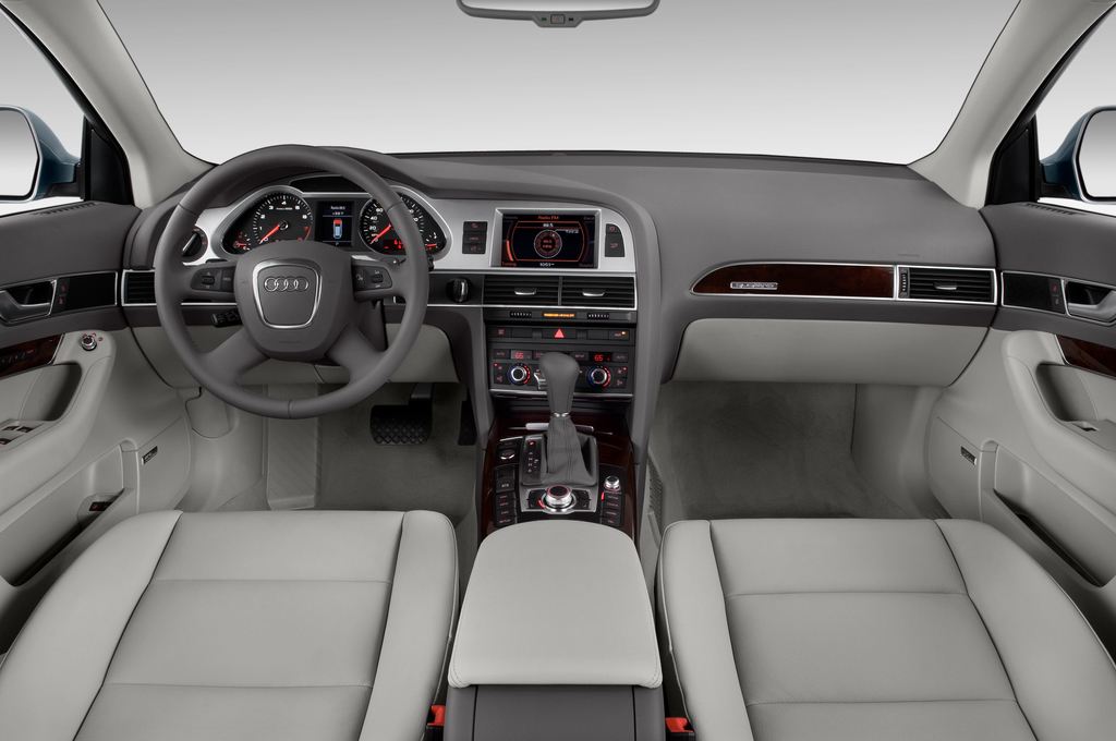 Audi A6 (Baujahr 2010) - 5 Türen Cockpit und Innenraum
