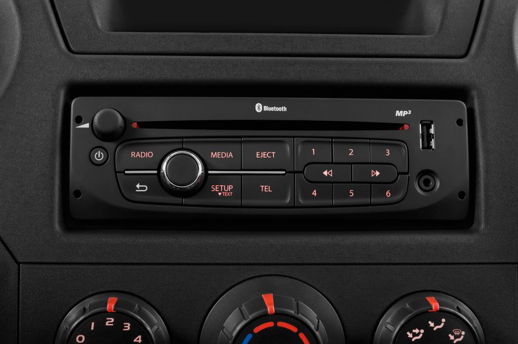 Renault Master (Baujahr 2015) L2H2 4 Türen Radio und Infotainmentsystem