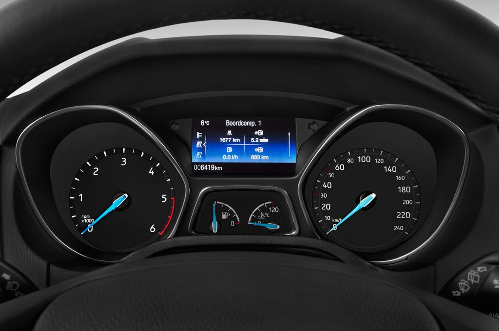 Ford Focus (Baujahr 2015) Titanium 5 Türen Tacho und Fahrerinstrumente