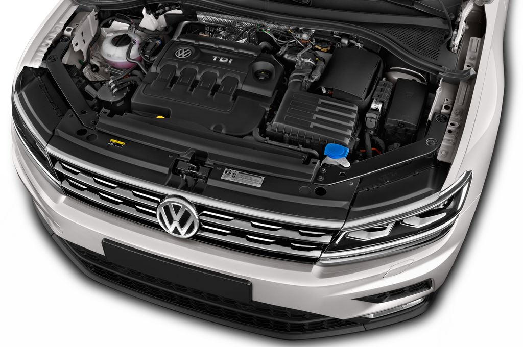 Volkswagen Tiguan (Baujahr 2017) Comfortline 5 Türen Motor