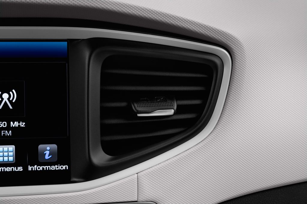 Hyundai IONIQ plug-in Hybrid (Baujahr 2017) Premium 5 Türen Lüftung