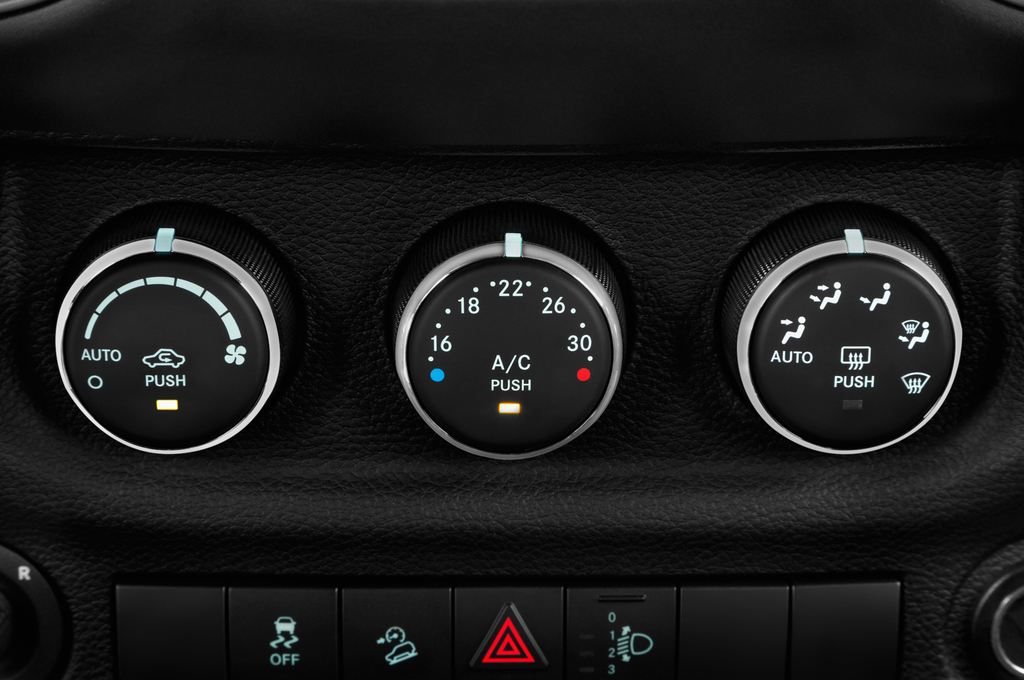 Jeep Wrangler Unlimited (Baujahr 2016) Rubicon 5 Türen Temperatur und Klimaanlage