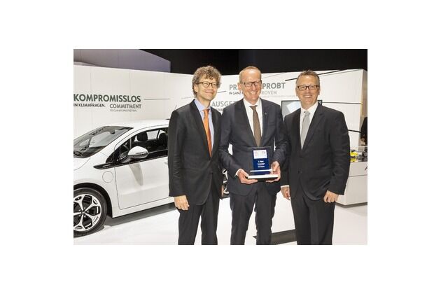 Opel Ampera gewinnt „eCar Award 2013“ als bestes Gesamtkonzept