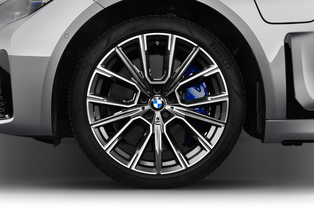 BMW 7 Series (Baujahr 2020) M Sport 4 Türen Reifen und Felge