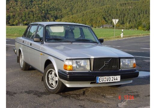 Volvo 244 2.3 131 PS (1974–1993)