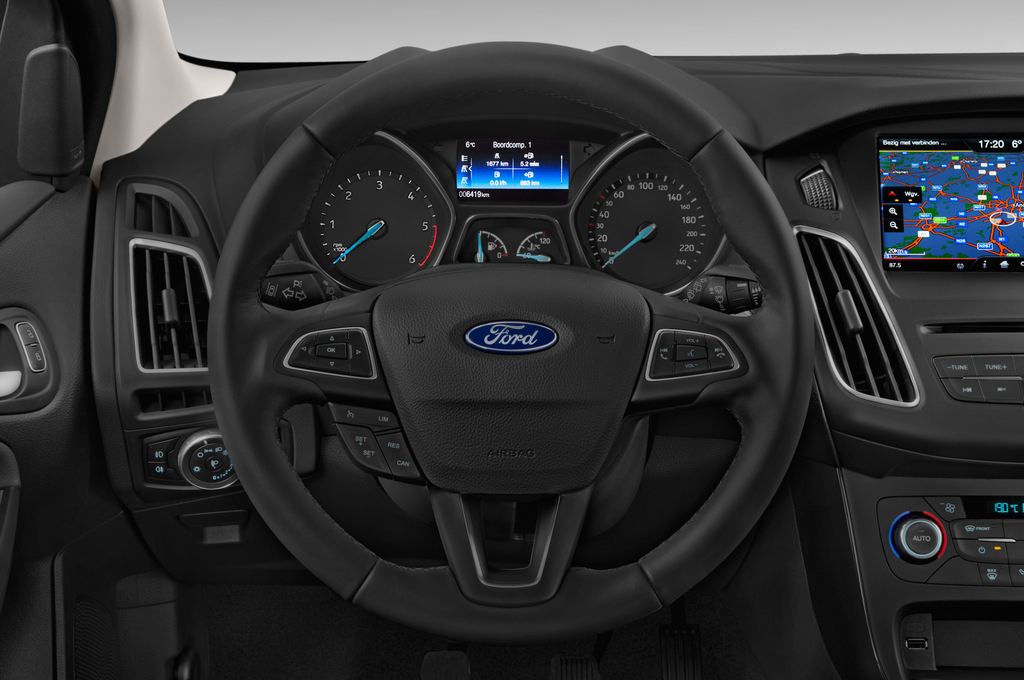 Ford Focus (Baujahr 2015) Titanium 5 Türen Lenkrad
