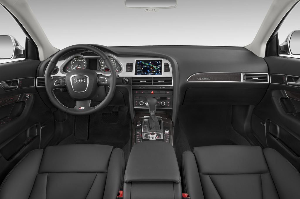 Audi S6 (Baujahr 2011) - 4 Türen Cockpit und Innenraum