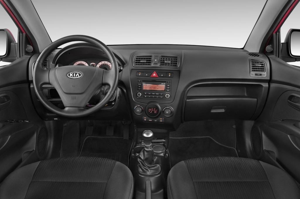 Kia Picanto (Baujahr 2011) Vision 5 Türen Cockpit und Innenraum