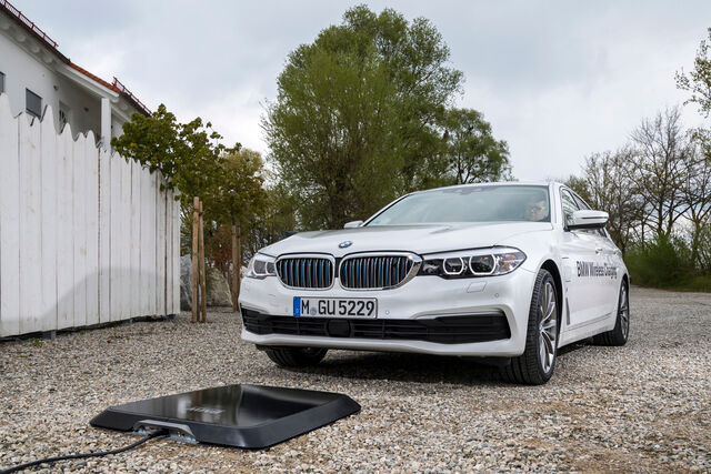 Induktives Laden bei BMW - Das Ende der Kabelei