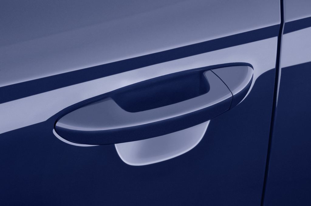 Volkswagen Passat (Baujahr 2010) Comfortline 5 Türen Türgriff