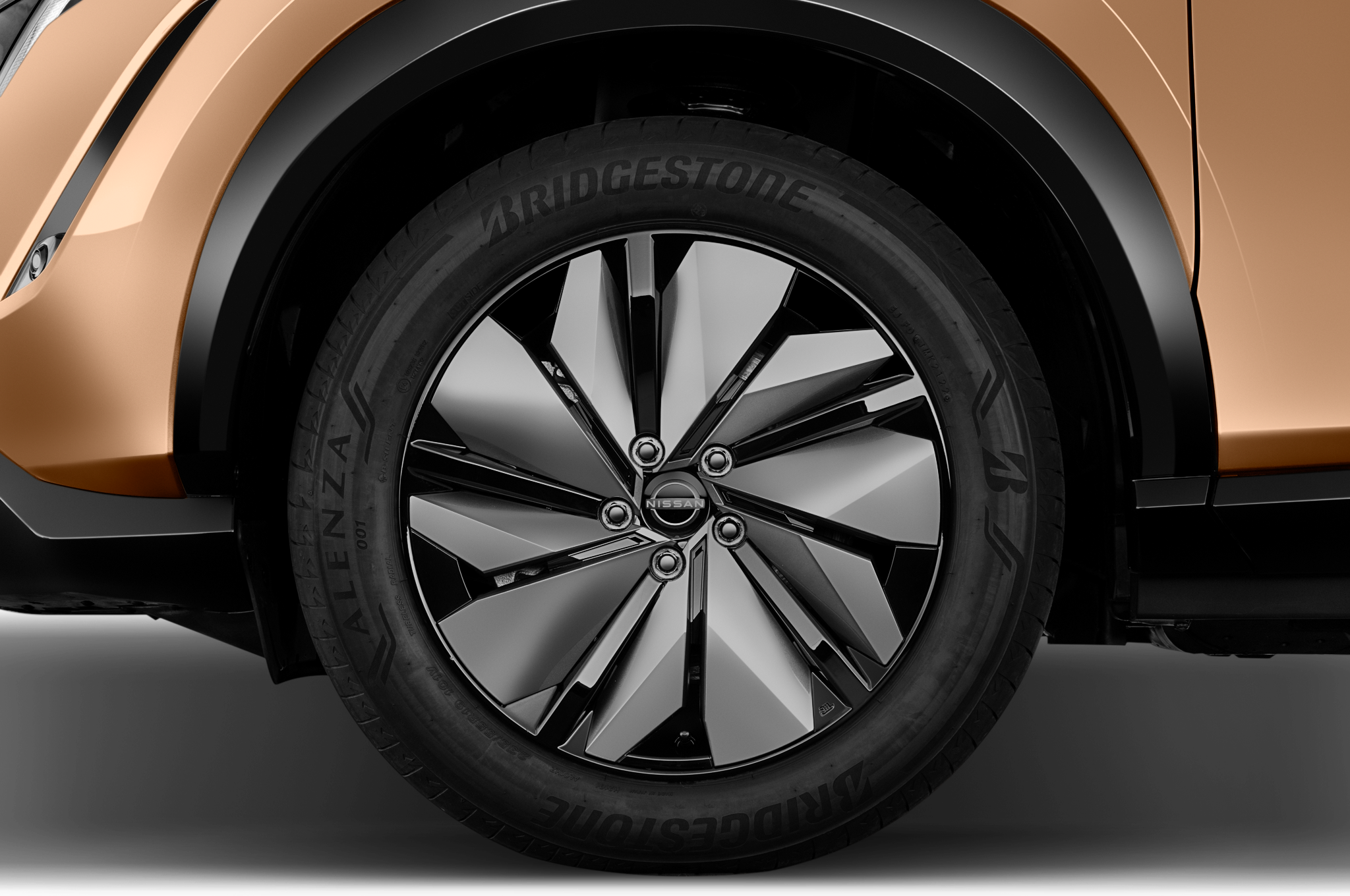 Nissan Ariya EV (Baujahr 2022) Evolve Pack 5 Türen Reifen und Felge