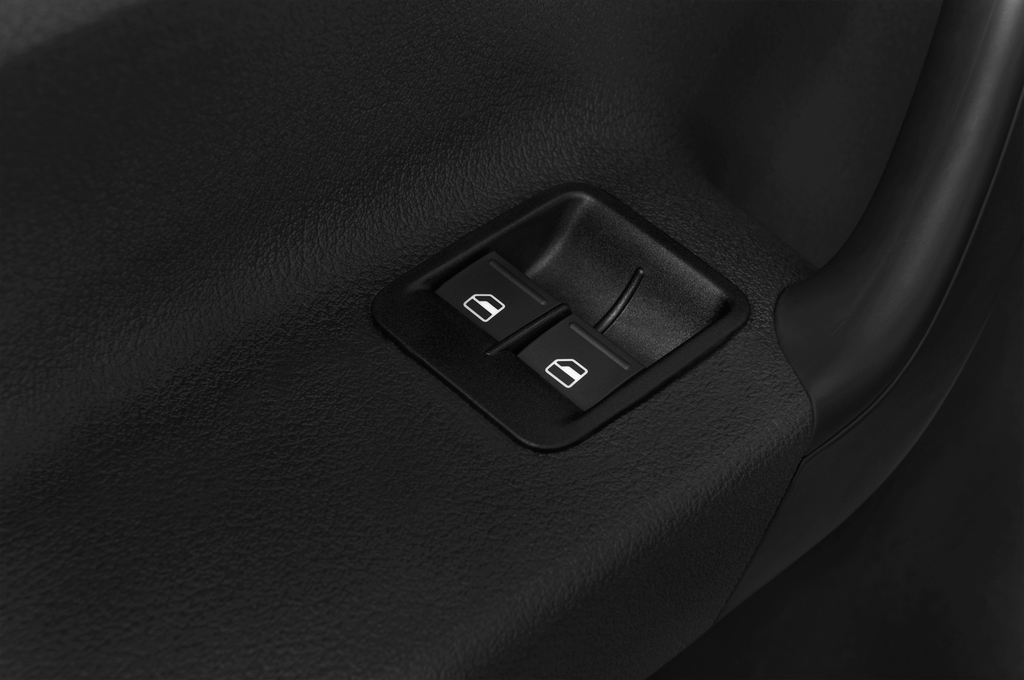 Volkswagen Caddy (Baujahr 2015) 1,6-L-Tdi 75Kw 4 Türen Bedienungselemente Tür