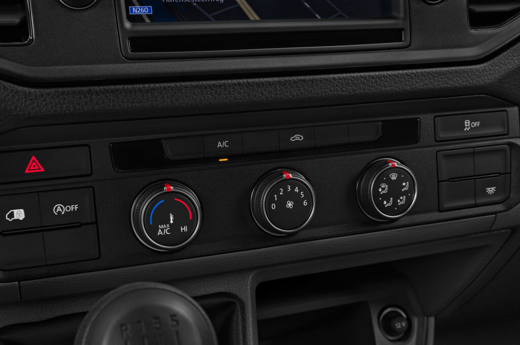 Volkswagen Crafter (Baujahr 2019) - 4 Türen Temperatur und Klimaanlage