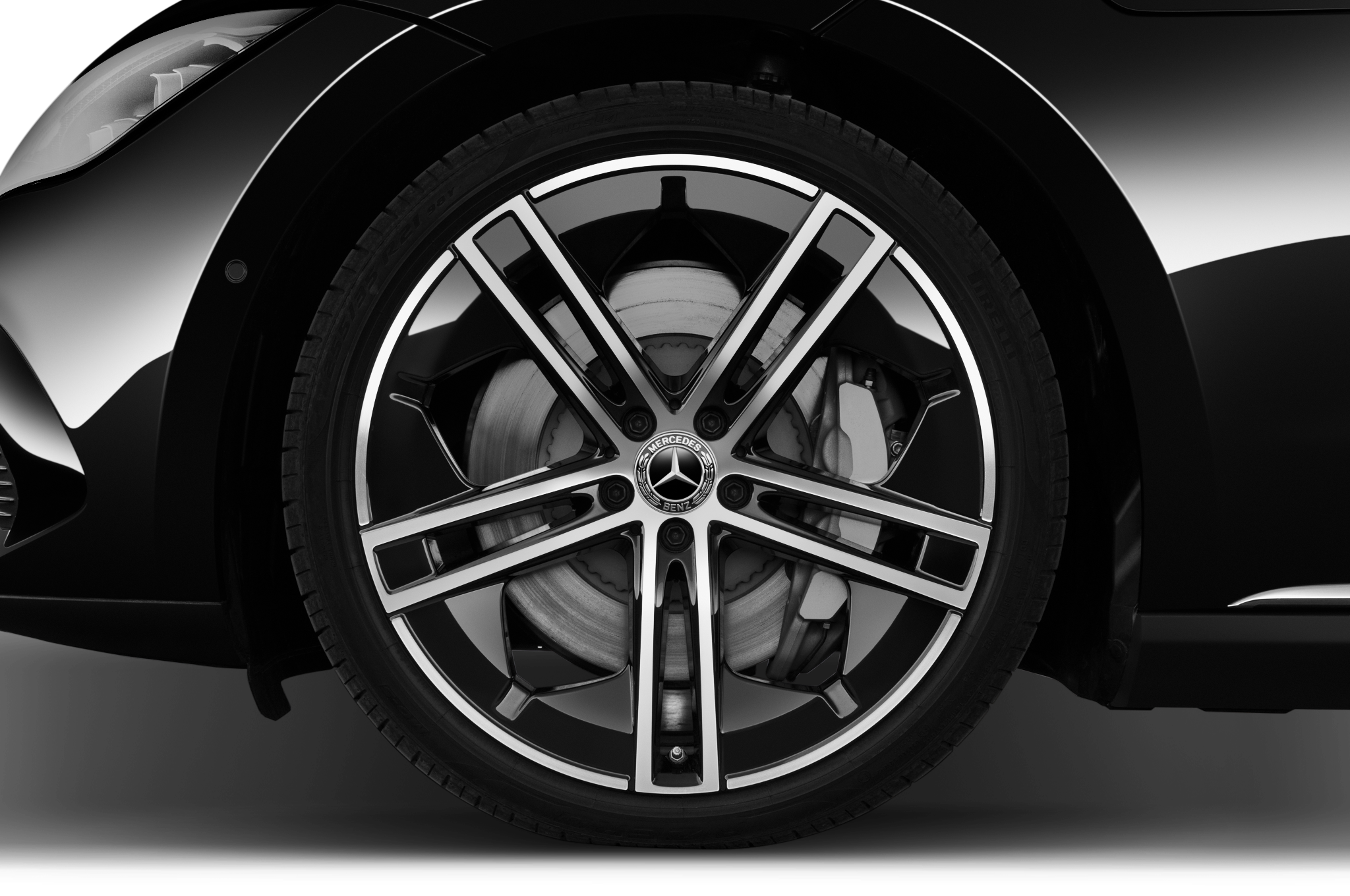 Mercedes EQE (Baujahr 2022) 350+ 4 Türen Reifen und Felge