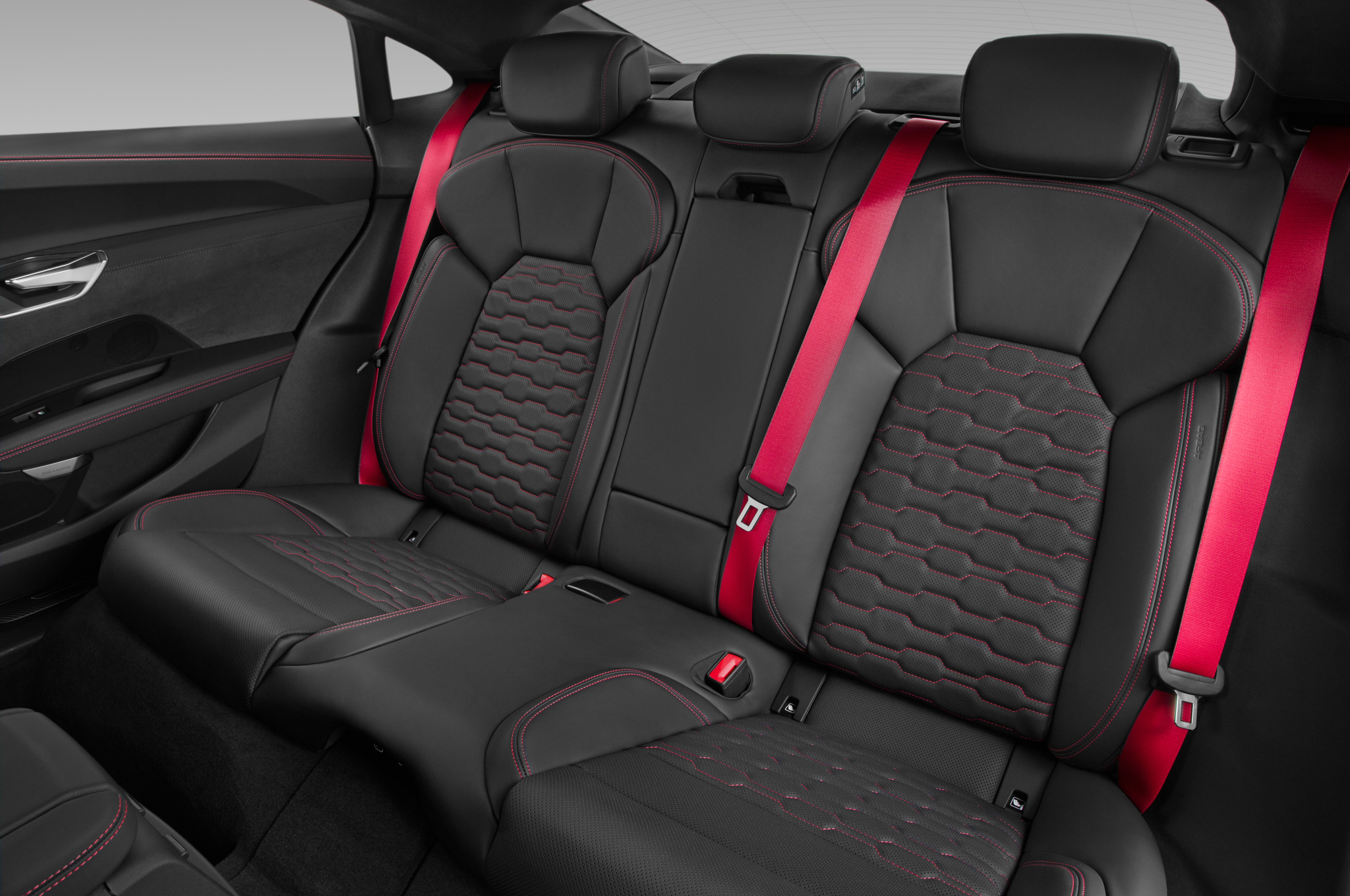 Audi e-tron GT (Baujahr 2021) RS 4 Türen Rücksitze